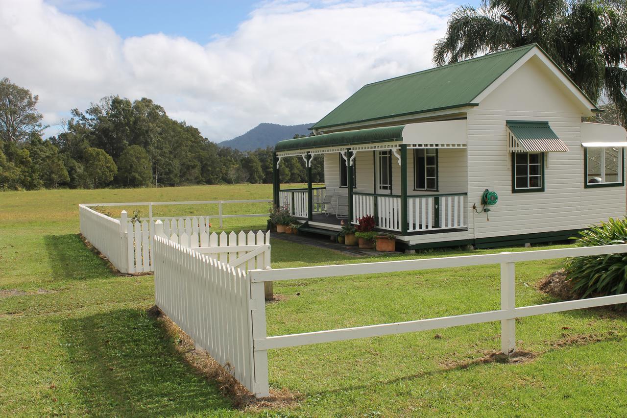 The Dollhouse Cottage Horseshoe Creek Экстерьер фото